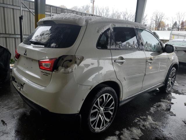 Photo 2 VIN: JA4AR3AU0HZ003933 - MITSUBISHI OUTLANDER 