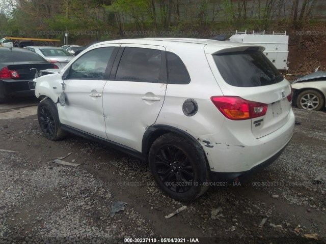 Photo 2 VIN: JA4AR3AU0HZ032140 - MITSUBISHI OUTLANDER SPORT 