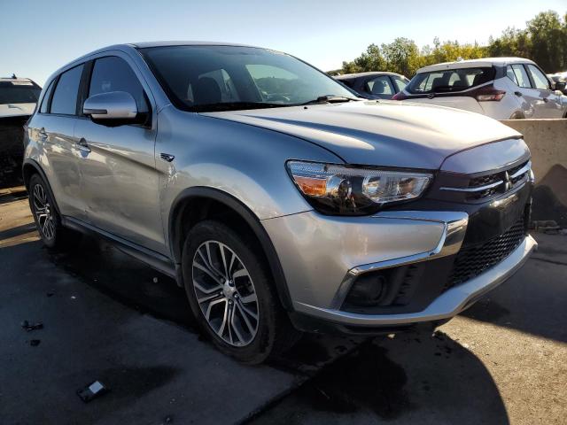 Photo 3 VIN: JA4AR3AU0JZ003694 - MITSUBISHI OUTLANDER 