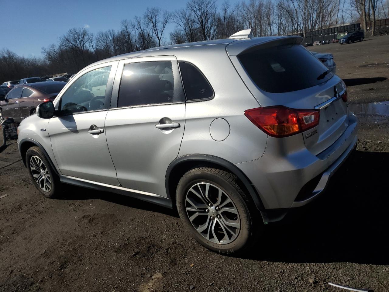 Photo 1 VIN: JA4AR3AU0KU008246 - MITSUBISHI OUTLANDER 