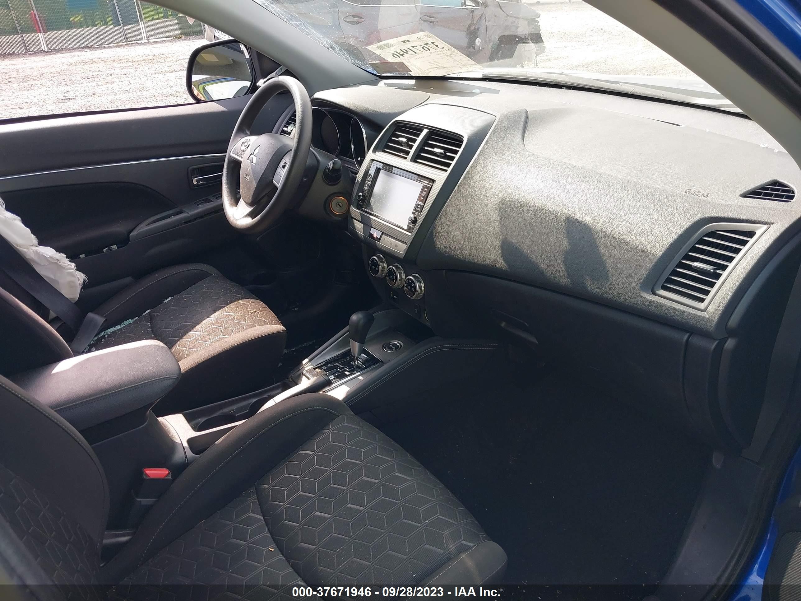 Photo 4 VIN: JA4AR3AU0LU026408 - MITSUBISHI OUTLANDER 