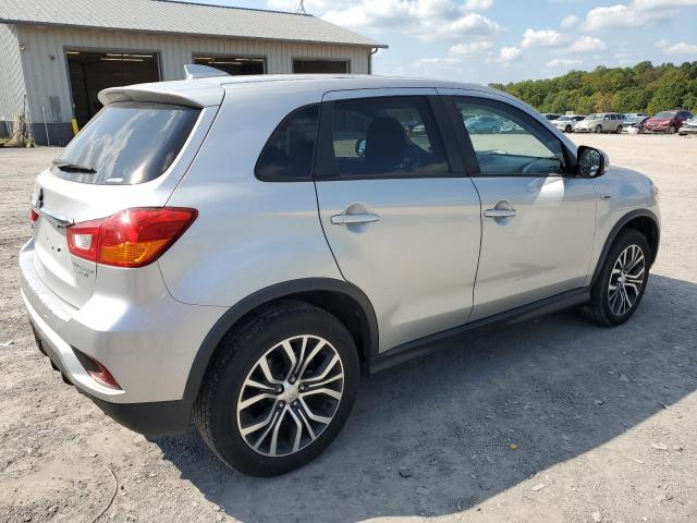 Photo 2 VIN: JA4AR3AU1JU024728 - MITSUBISHI OUTLANDER 