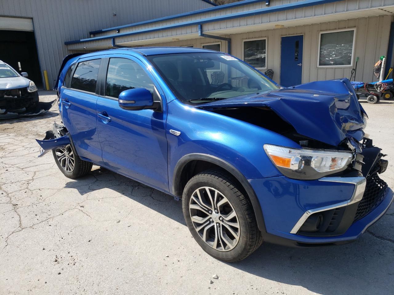 Photo 3 VIN: JA4AR3AU1KU021927 - MITSUBISHI OUTLANDER 