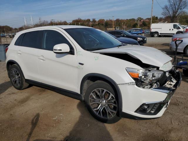 Photo 3 VIN: JA4AR3AU1KU028652 - MITSUBISHI OUTLANDER 