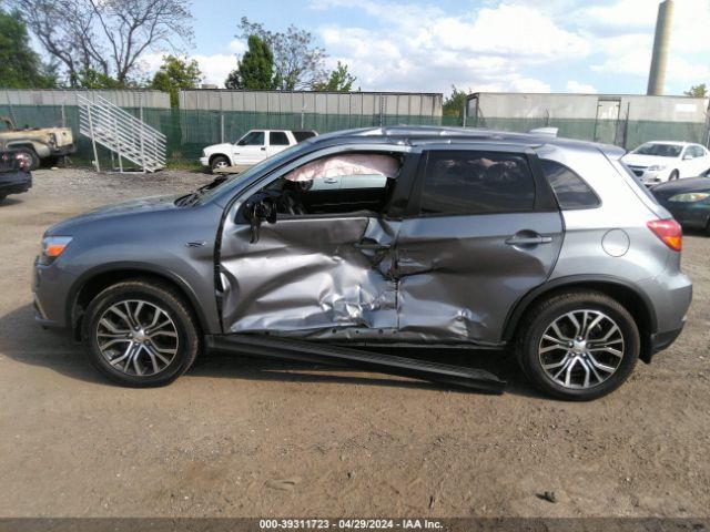 Photo 5 VIN: JA4AR3AU2JUD25561 - MITSUBISHI OUTLANDER SPORT 