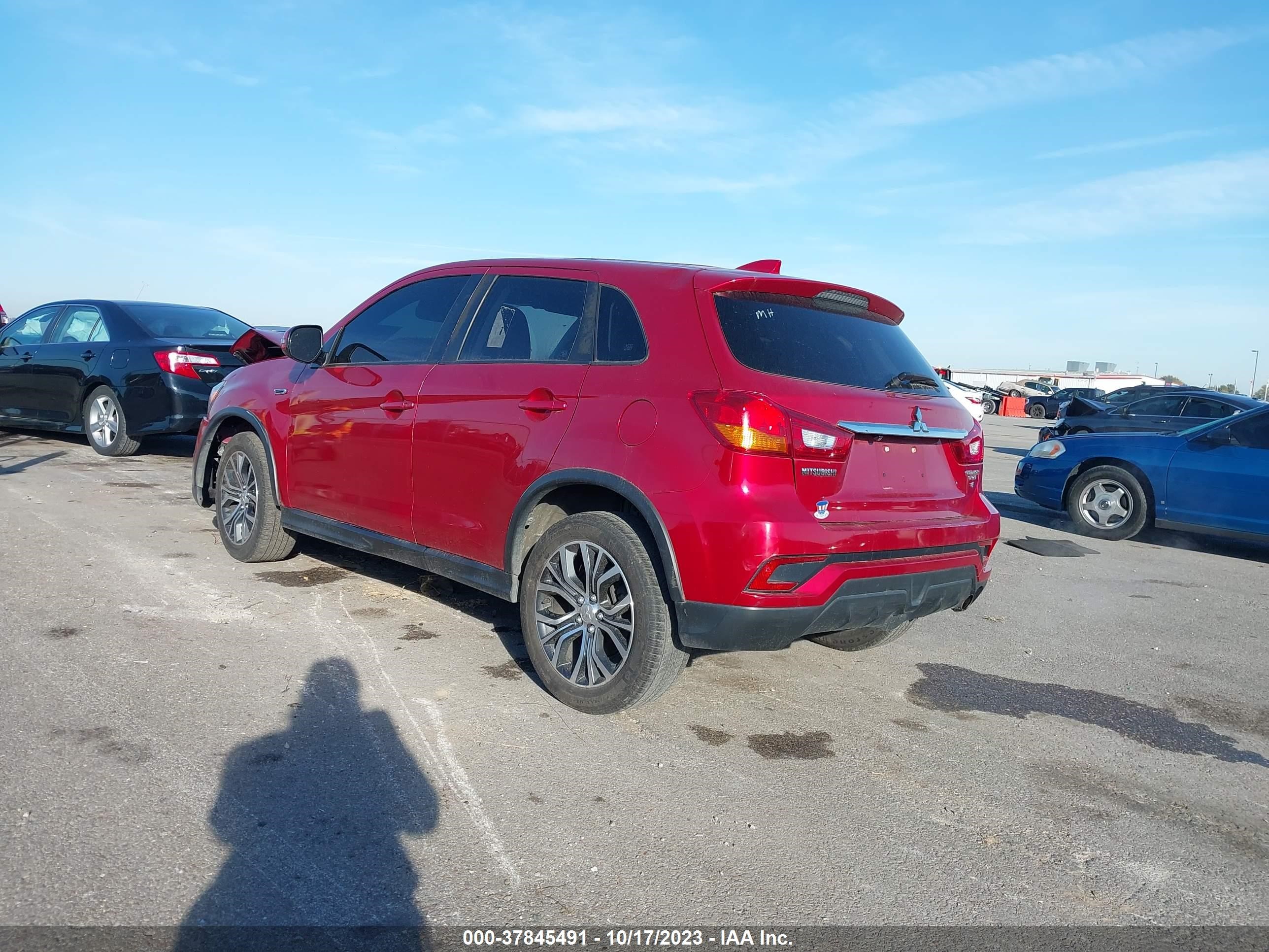 Photo 2 VIN: JA4AR3AU3KU012162 - MITSUBISHI OUTLANDER 