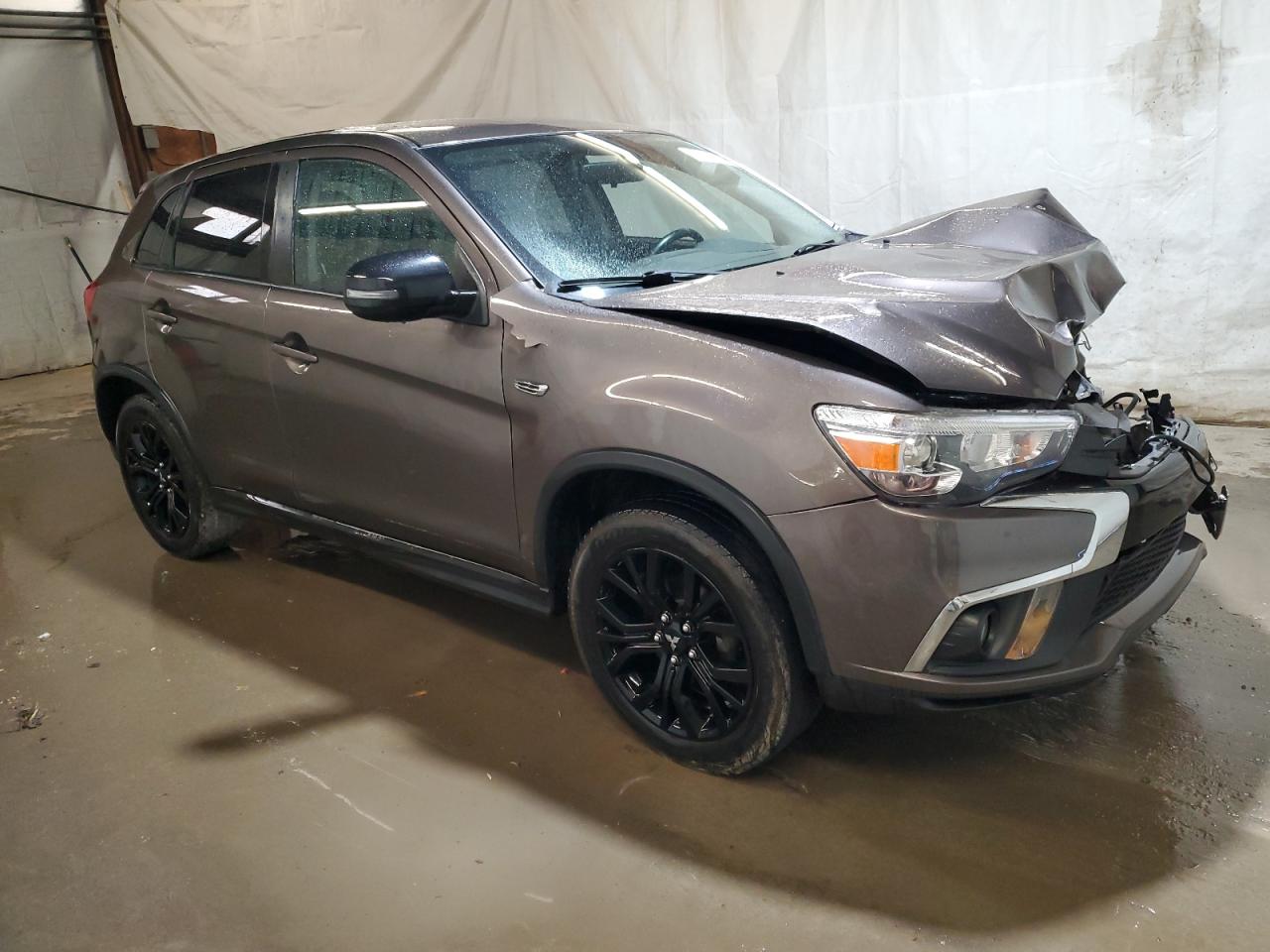 Photo 3 VIN: JA4AR3AU4JZ024399 - MITSUBISHI OUTLANDER 