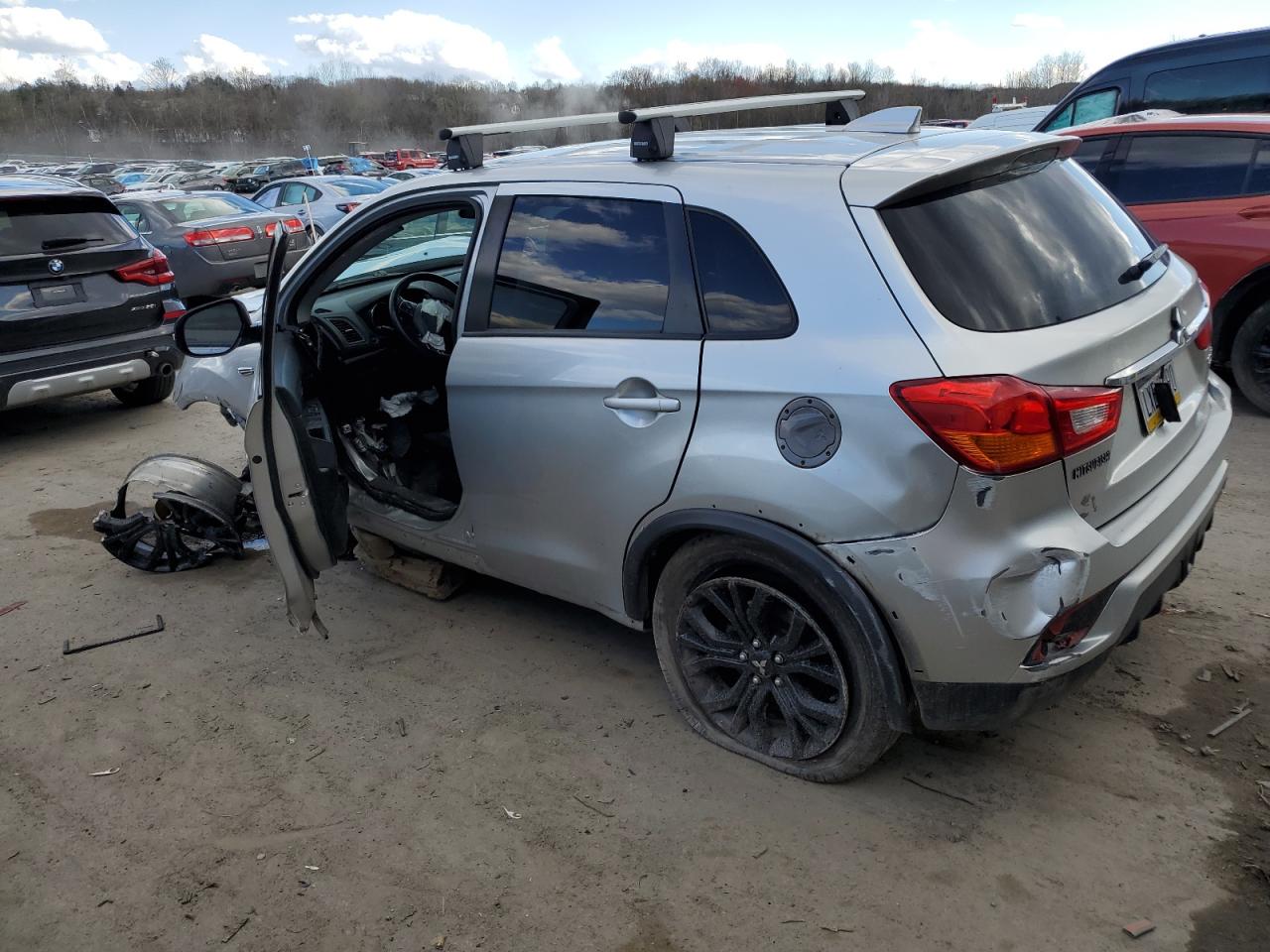 Photo 1 VIN: JA4AR3AU4JZ025374 - MITSUBISHI OUTLANDER 