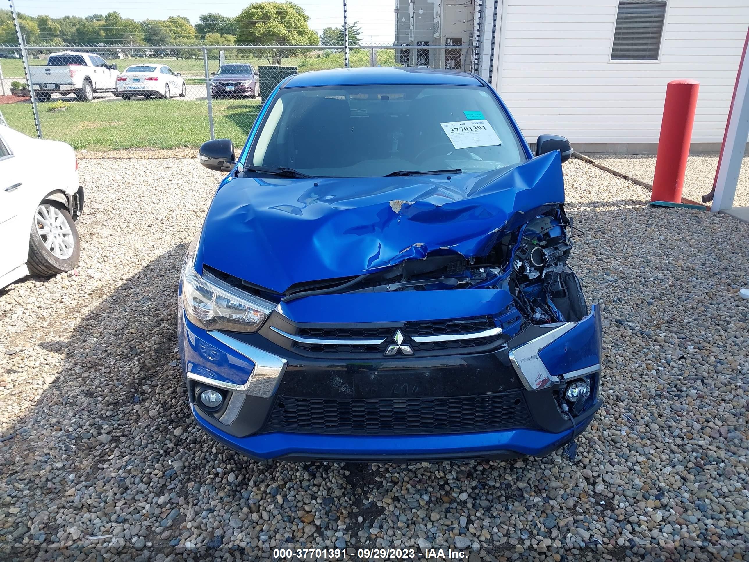 Photo 12 VIN: JA4AR3AU5JU011433 - MITSUBISHI OUTLANDER 