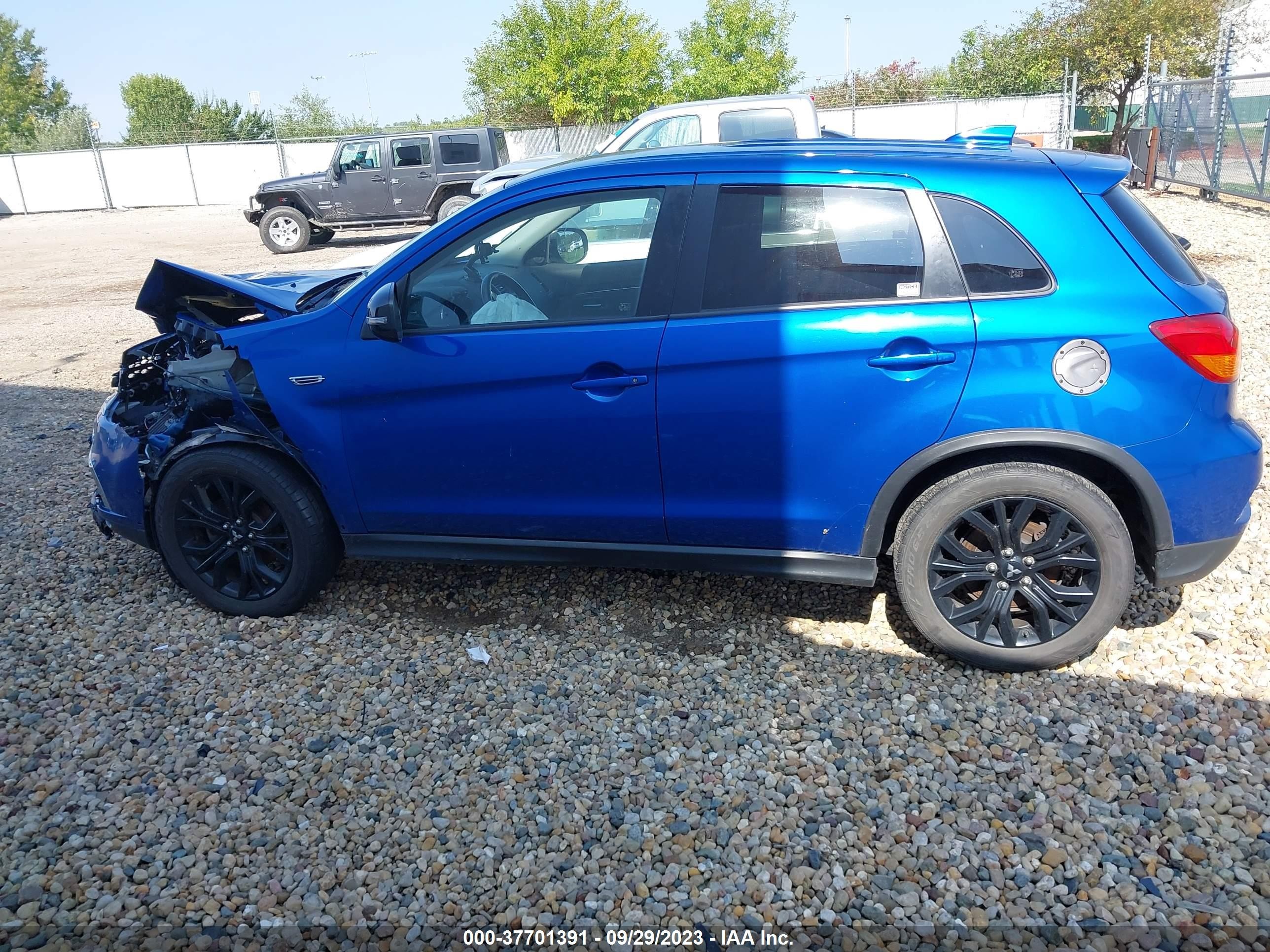 Photo 14 VIN: JA4AR3AU5JU011433 - MITSUBISHI OUTLANDER 