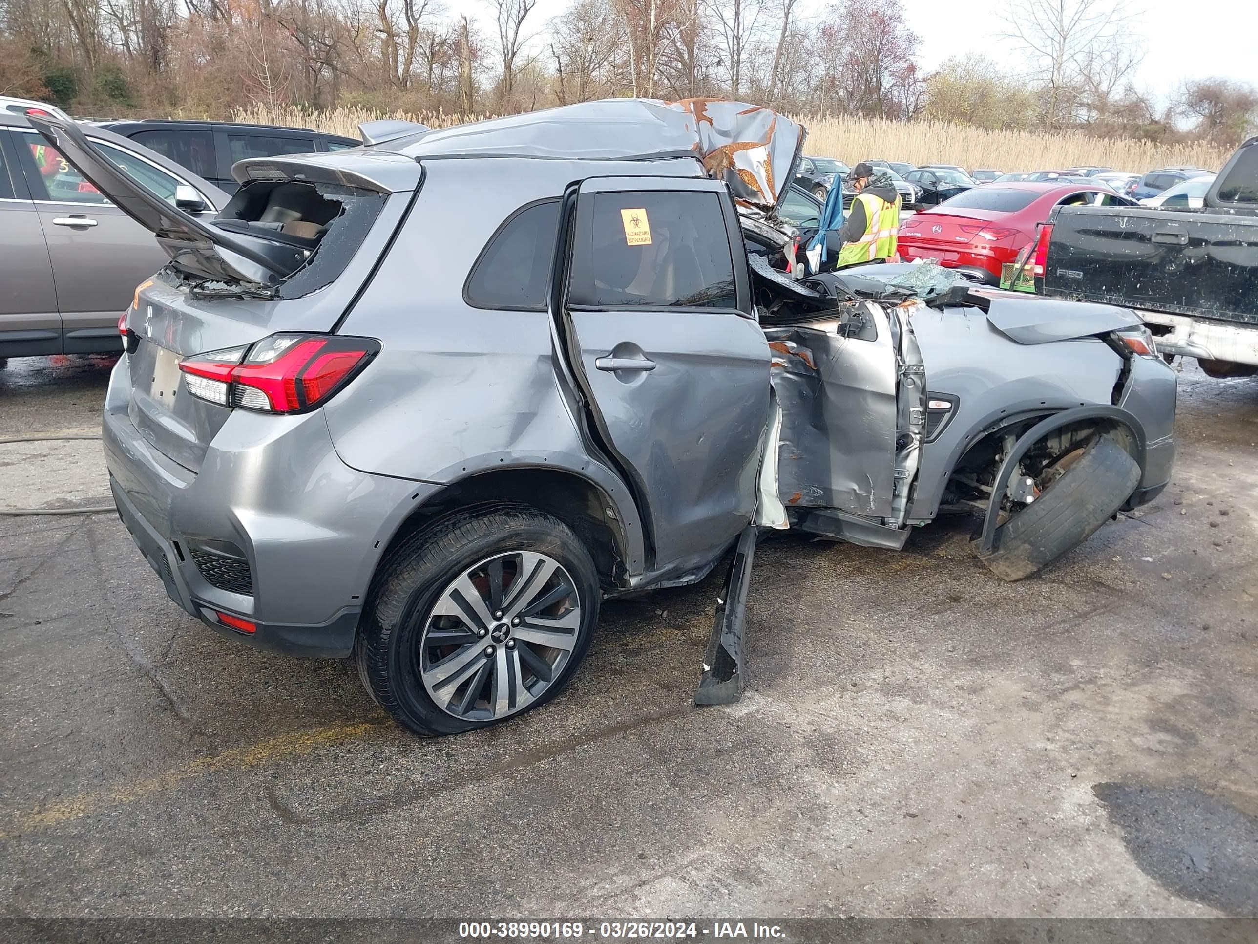 Photo 3 VIN: JA4AR3AU5LU015470 - MITSUBISHI OUTLANDER 