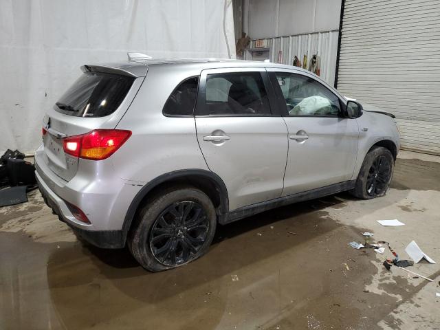 Photo 2 VIN: JA4AR3AU6JU004488 - MITSUBISHI OUTLANDER 