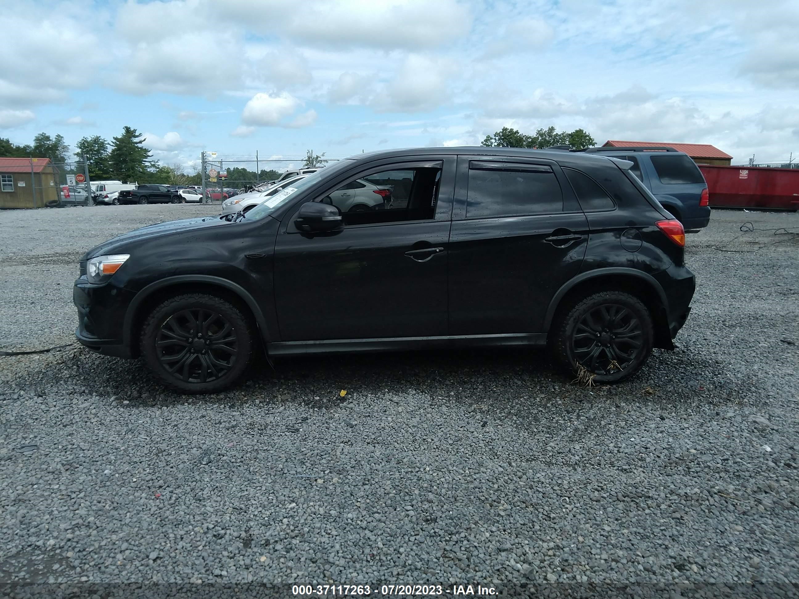 Photo 13 VIN: JA4AR3AU6JZ000363 - MITSUBISHI OUTLANDER 