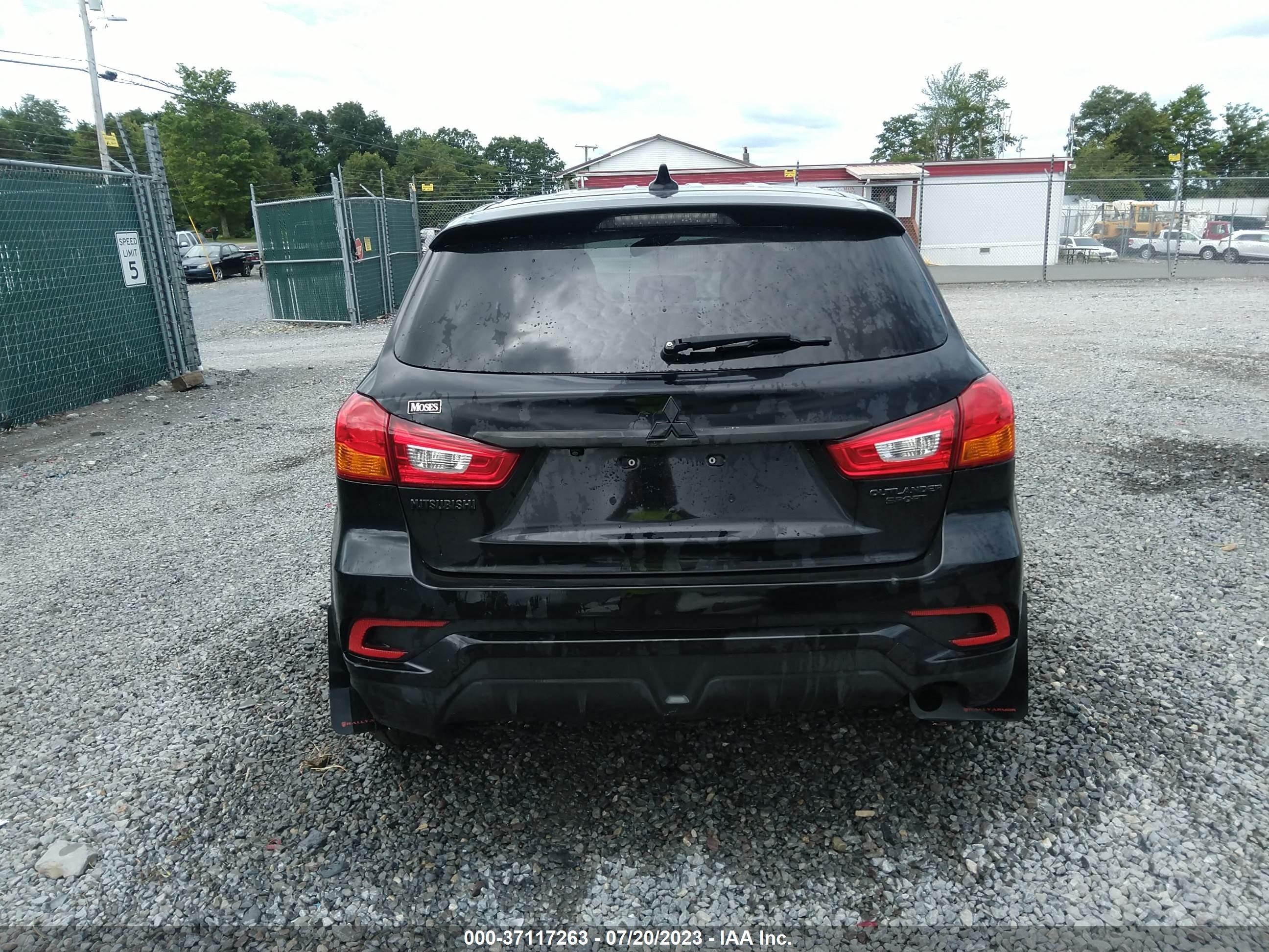 Photo 15 VIN: JA4AR3AU6JZ000363 - MITSUBISHI OUTLANDER 