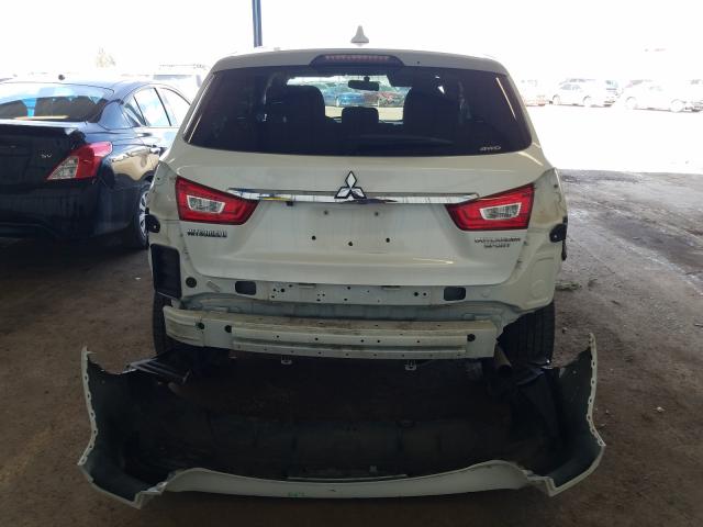 Photo 8 VIN: JA4AR3AU6JZ008463 - MITSUBISHI OUTLANDER 