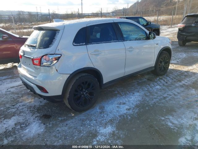 Photo 3 VIN: JA4AR3AU7JU003513 - MITSUBISHI OUTLANDER SPORT 