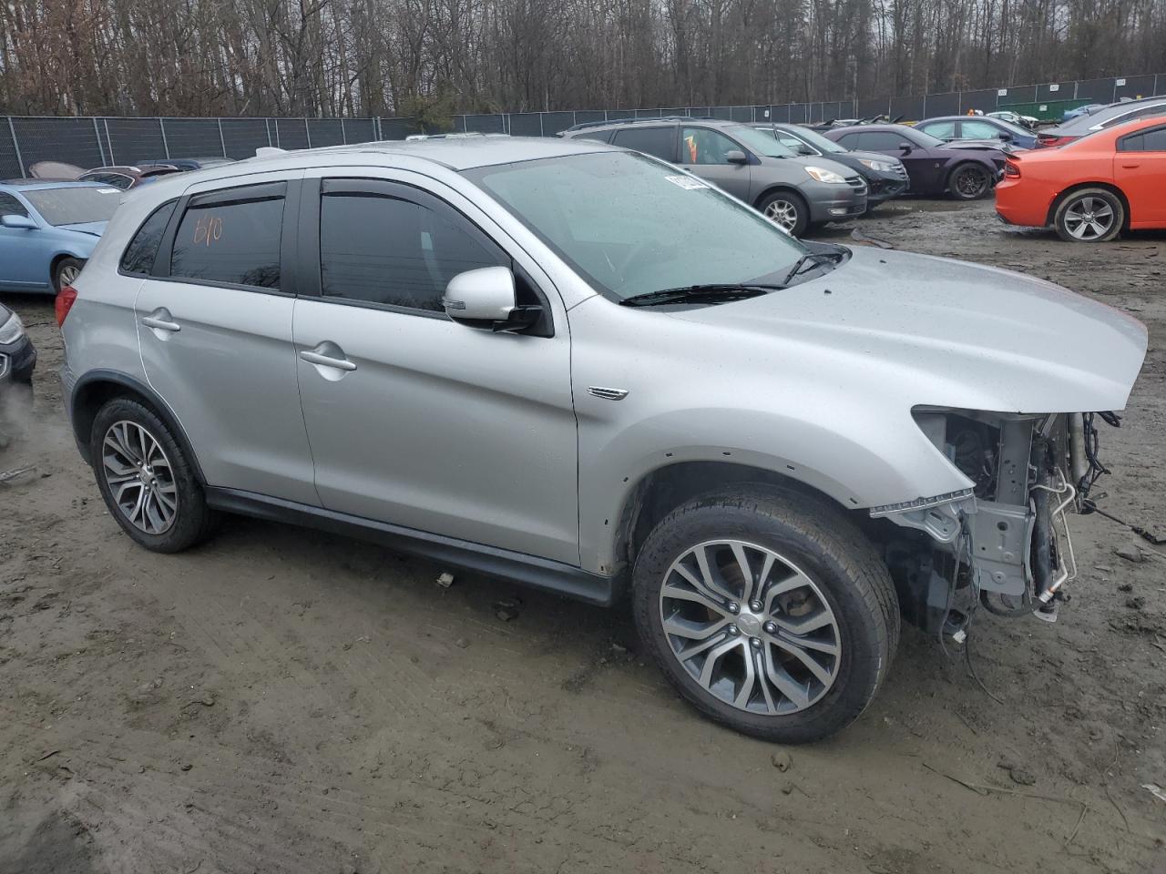 Photo 3 VIN: JA4AR3AU7JU025849 - MITSUBISHI OUTLANDER 