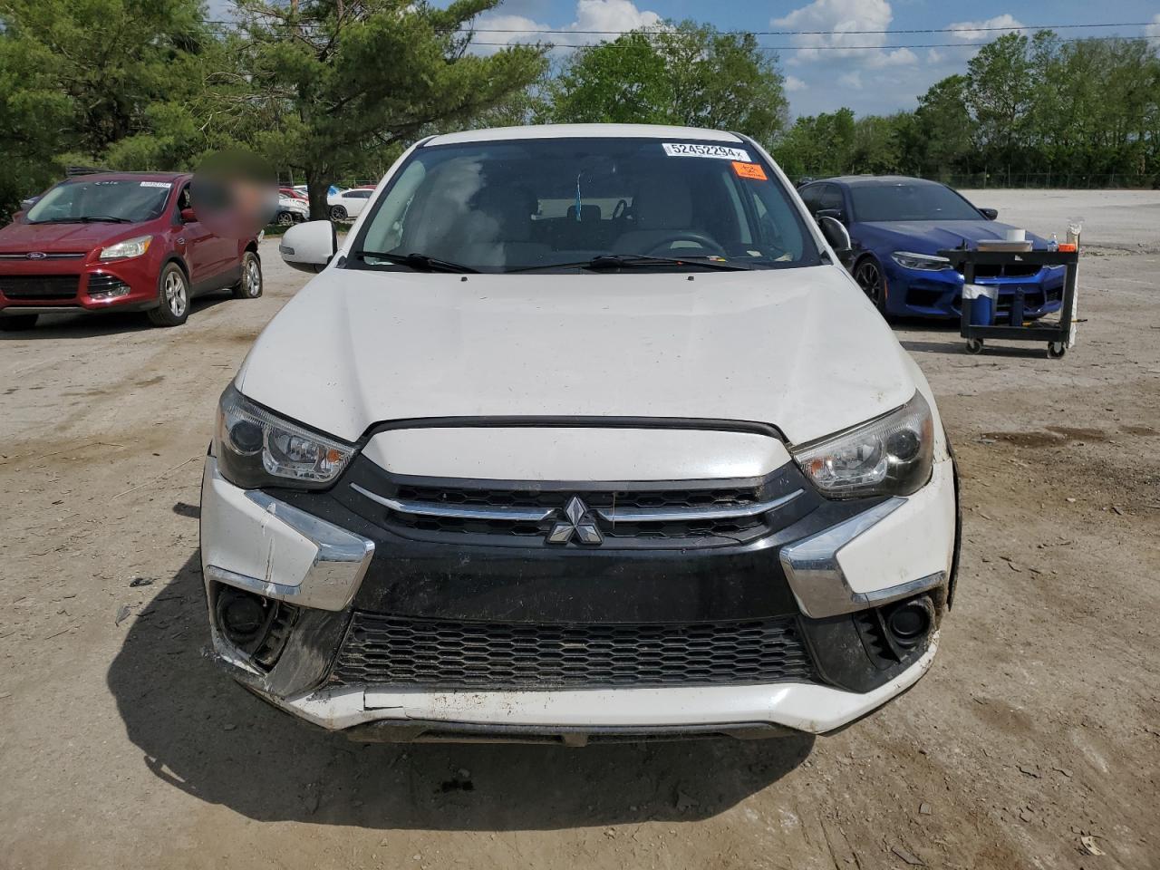 Photo 4 VIN: JA4AR3AU7JZ005636 - MITSUBISHI OUTLANDER 