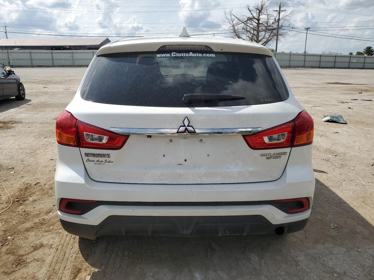 Photo 5 VIN: JA4AR3AU7JZ005636 - MITSUBISHI OUTLANDER 