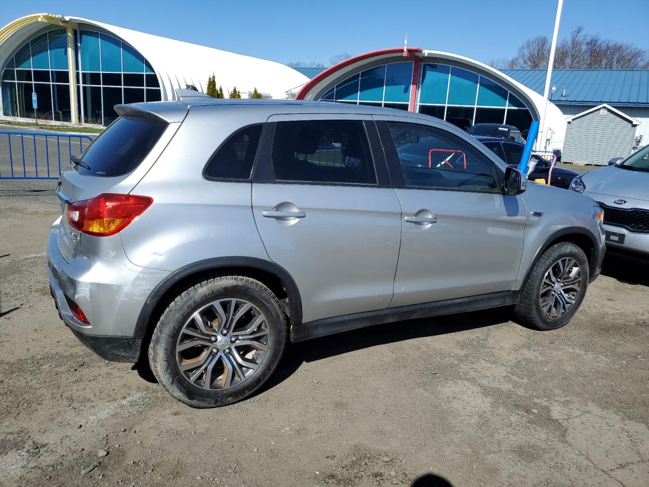 Photo 2 VIN: JA4AR3AU7KU016716 - MITSUBISHI OUTLANDER 