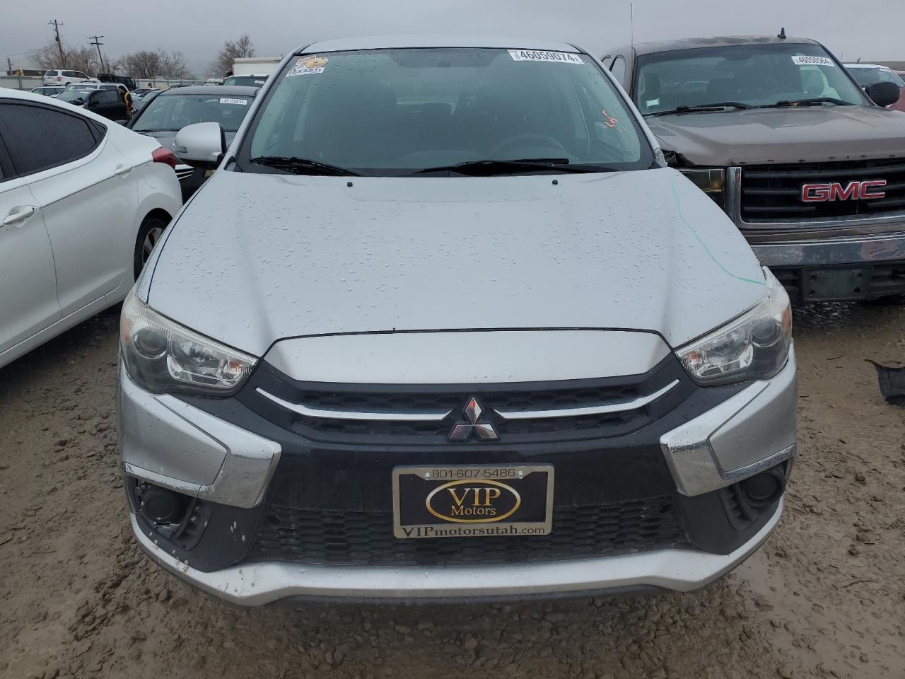 Photo 4 VIN: JA4AR3AU7KU017588 - MITSUBISHI OUTLANDER 