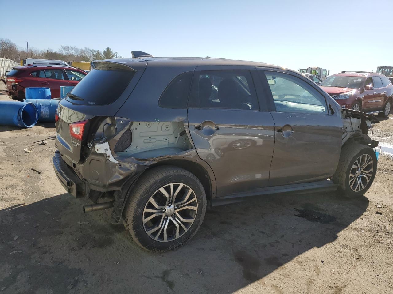 Photo 2 VIN: JA4AR3AU8HZ040633 - MITSUBISHI OUTLANDER 