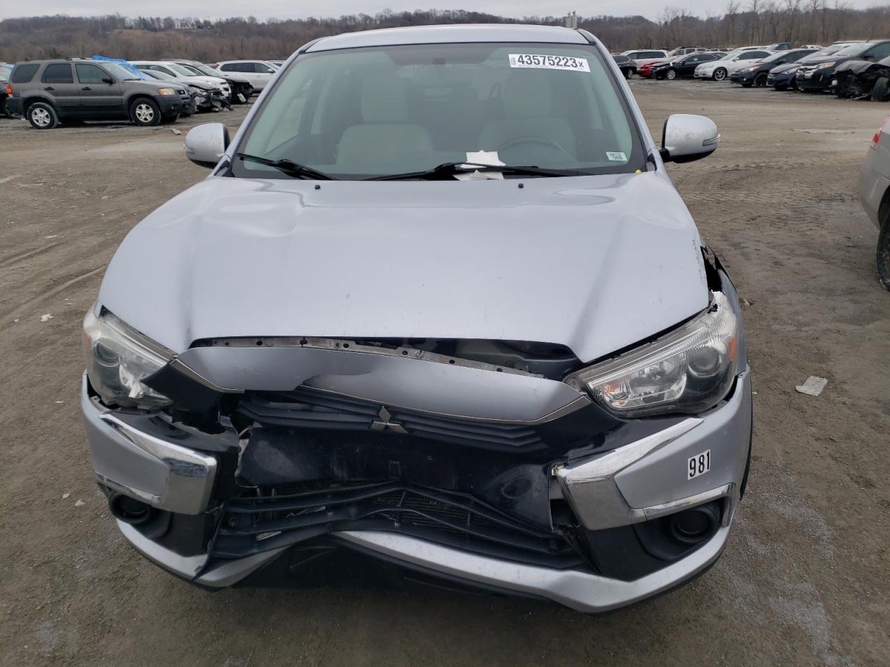 Photo 4 VIN: JA4AR3AU8HZ070036 - MITSUBISHI OUTLANDER 