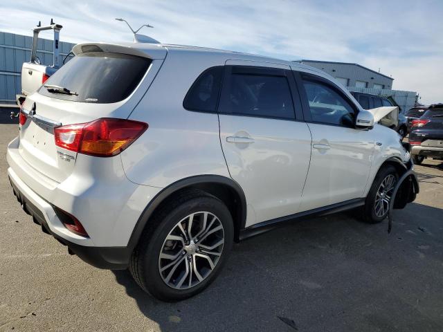 Photo 2 VIN: JA4AR3AU8JU021101 - MITSUBISHI OUTLANDER 