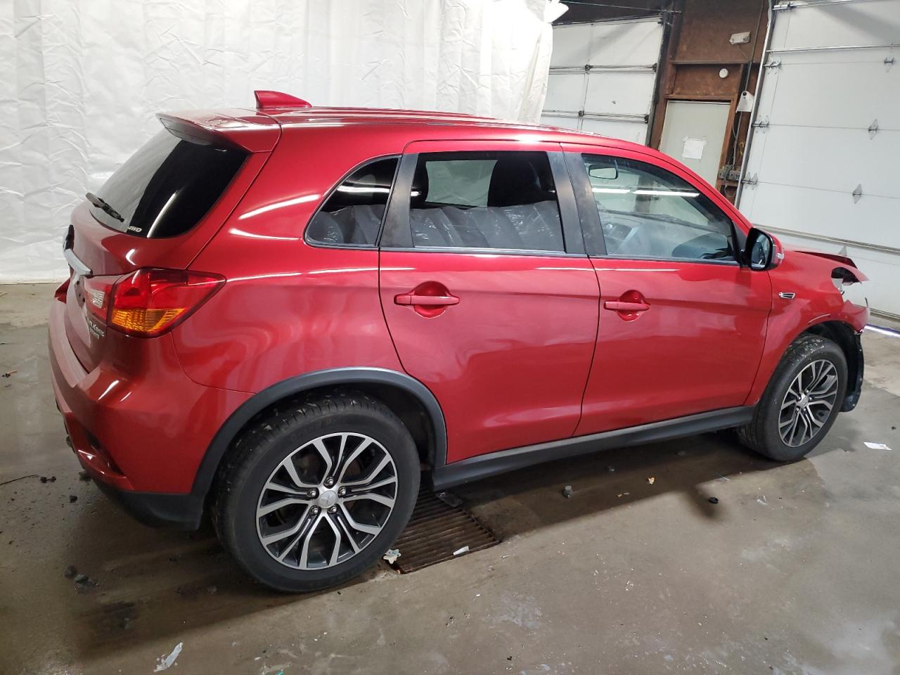 Photo 2 VIN: JA4AR3AU8JZ003071 - MITSUBISHI OUTLANDER 