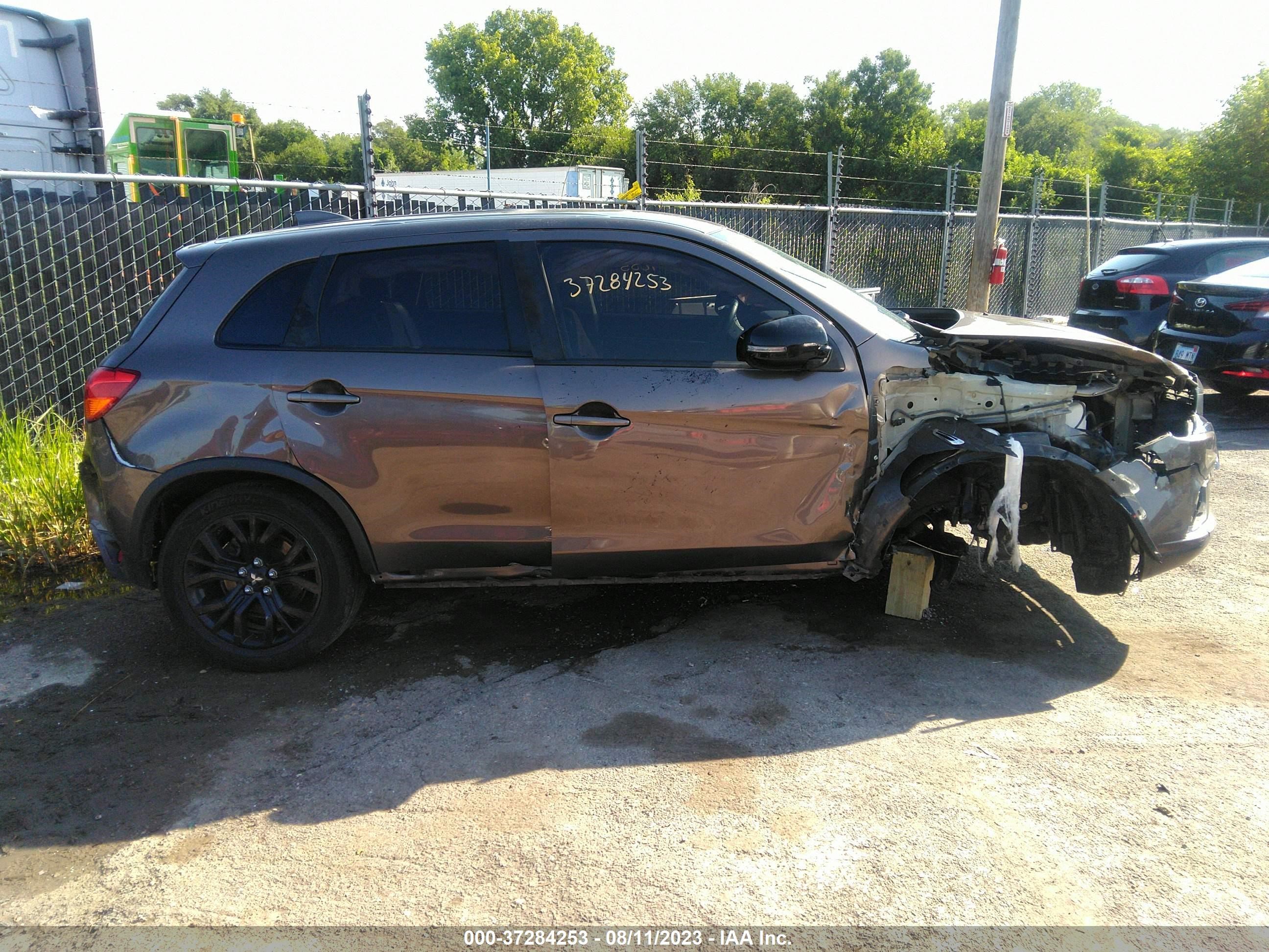 Photo 13 VIN: JA4AR3AU9HZ035022 - MITSUBISHI OUTLANDER 