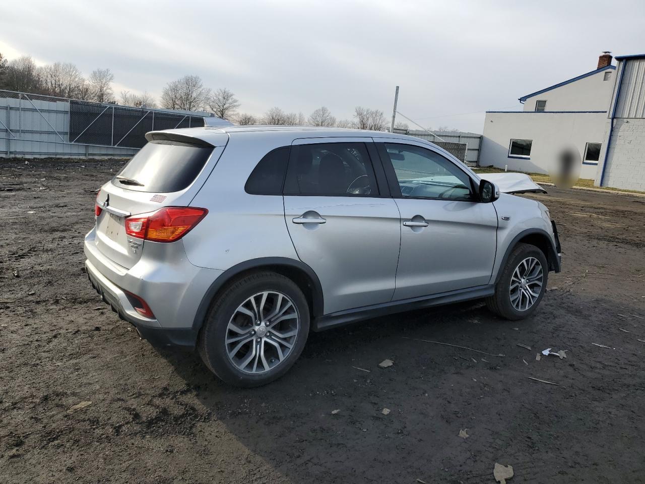 Photo 2 VIN: JA4AR3AU9KU011257 - MITSUBISHI OUTLANDER 