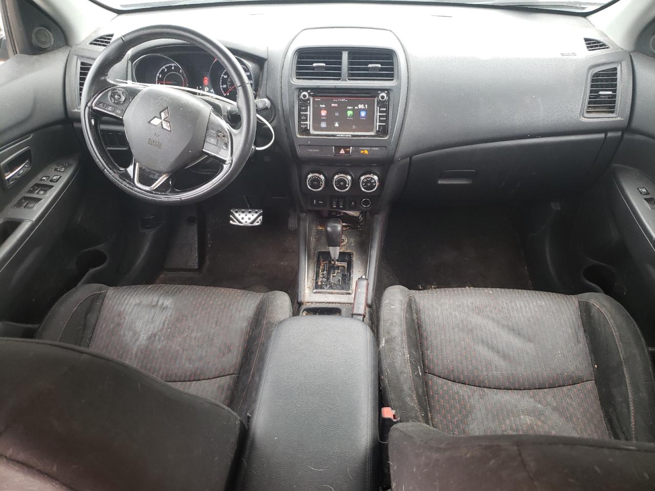 Photo 7 VIN: JA4AR3AUXJU010682 - MITSUBISHI OUTLANDER 