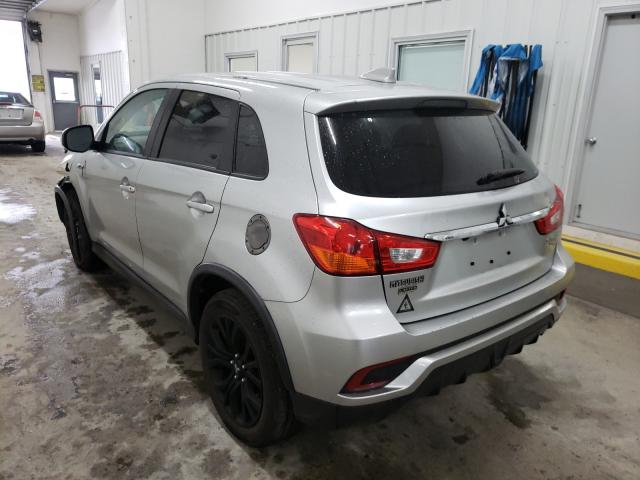 Photo 2 VIN: JA4AR3AUXJU015428 - MITSUBISHI OUTLANDER 