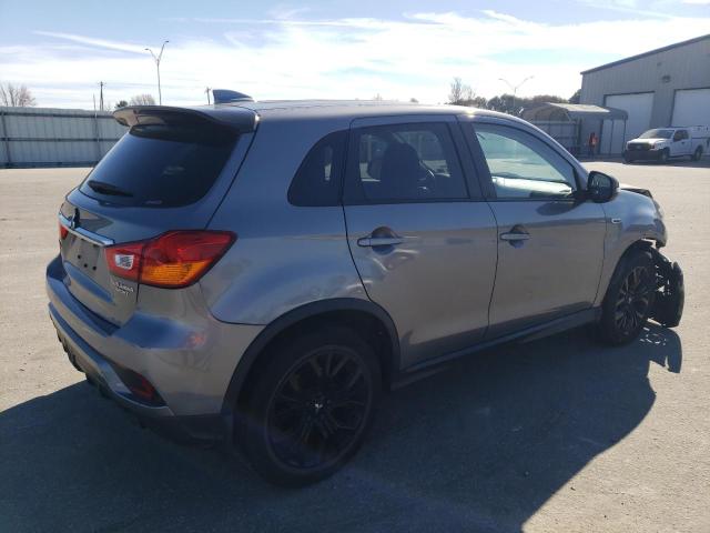 Photo 2 VIN: JA4AR3AUXJU015588 - MITSUBISHI OUTLANDER 