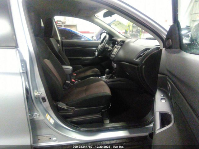 Photo 4 VIN: JA4AR3AW2HZ028995 - MITSUBISHI OUTLANDER SPORT 