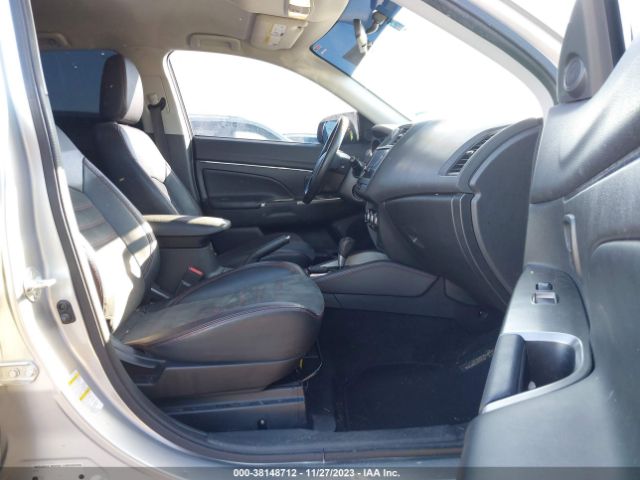 Photo 4 VIN: JA4AR3AW5JU015077 - MITSUBISHI OUTLANDER SPORT 