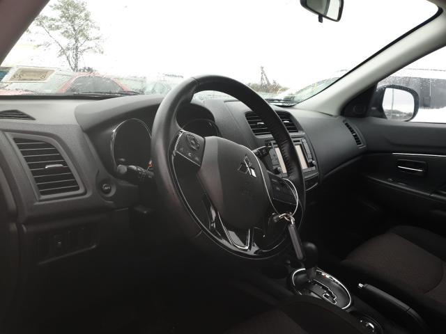 Photo 8 VIN: JA4AR3AW6HZ045024 - MITSUBISHI OUTLANDER 