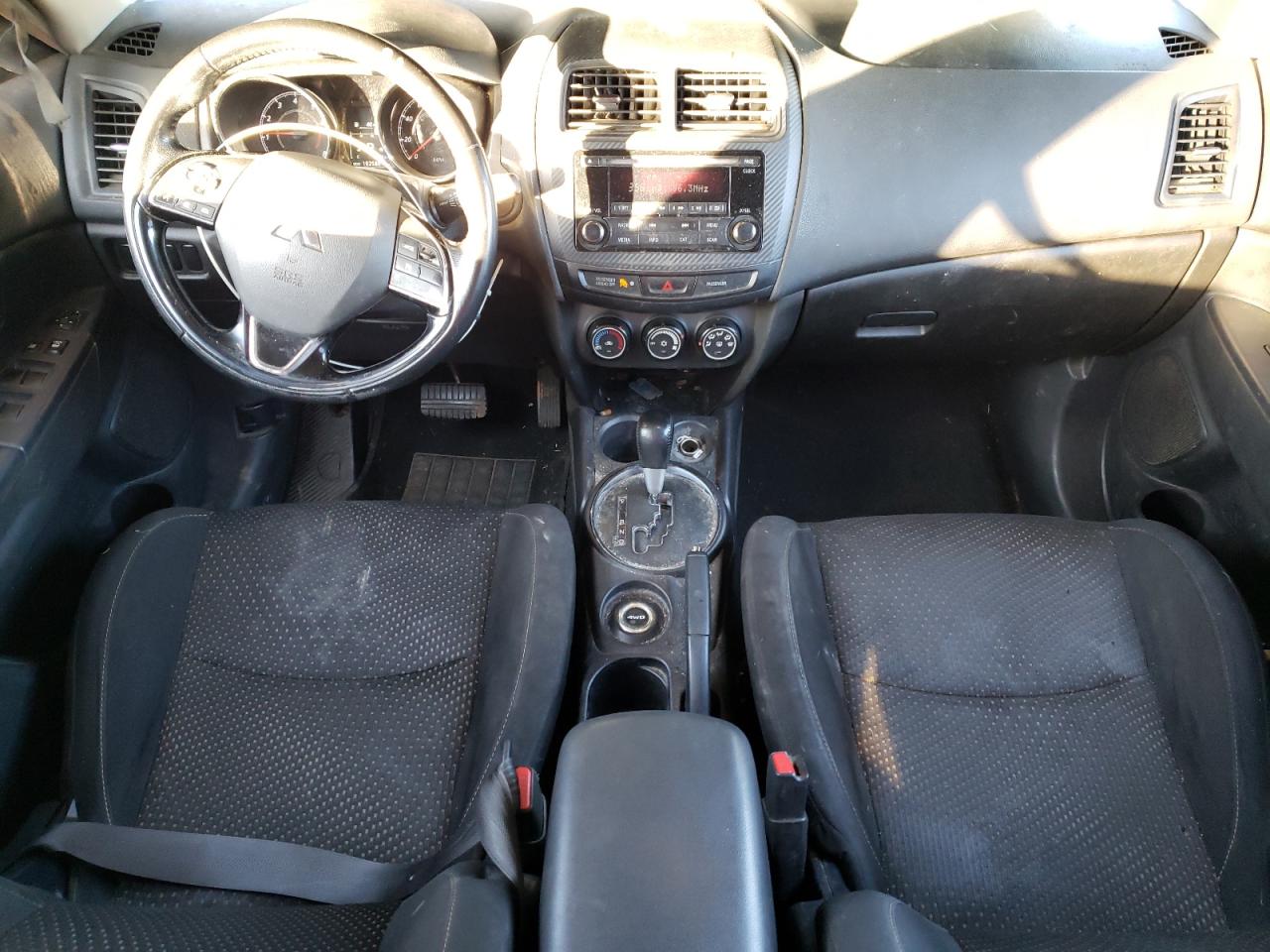 Photo 7 VIN: JA4AR3AW7GZ043068 - MITSUBISHI OUTLANDER 