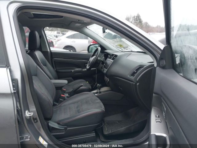 Photo 4 VIN: JA4AR3AW9JZ006465 - MITSUBISHI OUTLANDER SPORT 