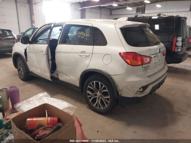 Photo 2 VIN: JA4AR3AW9JZ010922 - MITSUBISHI OUTLANDER SPORT 