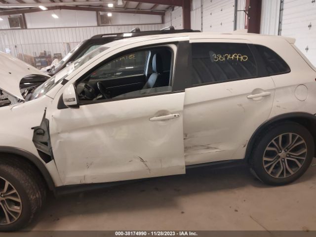 Photo 5 VIN: JA4AR3AW9JZ010922 - MITSUBISHI OUTLANDER SPORT 