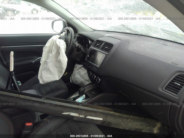 Photo 4 VIN: JA4AR3AWXJU025331 - MITSUBISHI OUTLANDER SPORT 