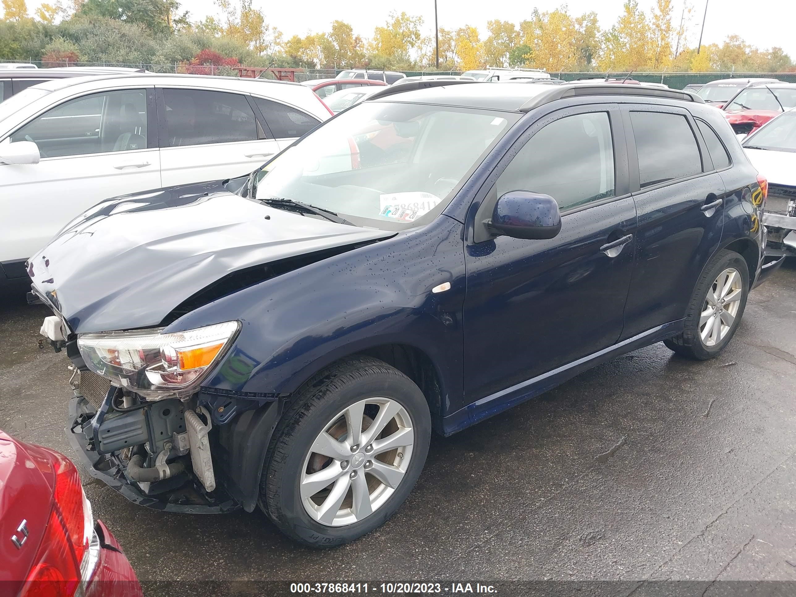 Photo 1 VIN: JA4AR4AU1CZ000411 - MITSUBISHI OUTLANDER 