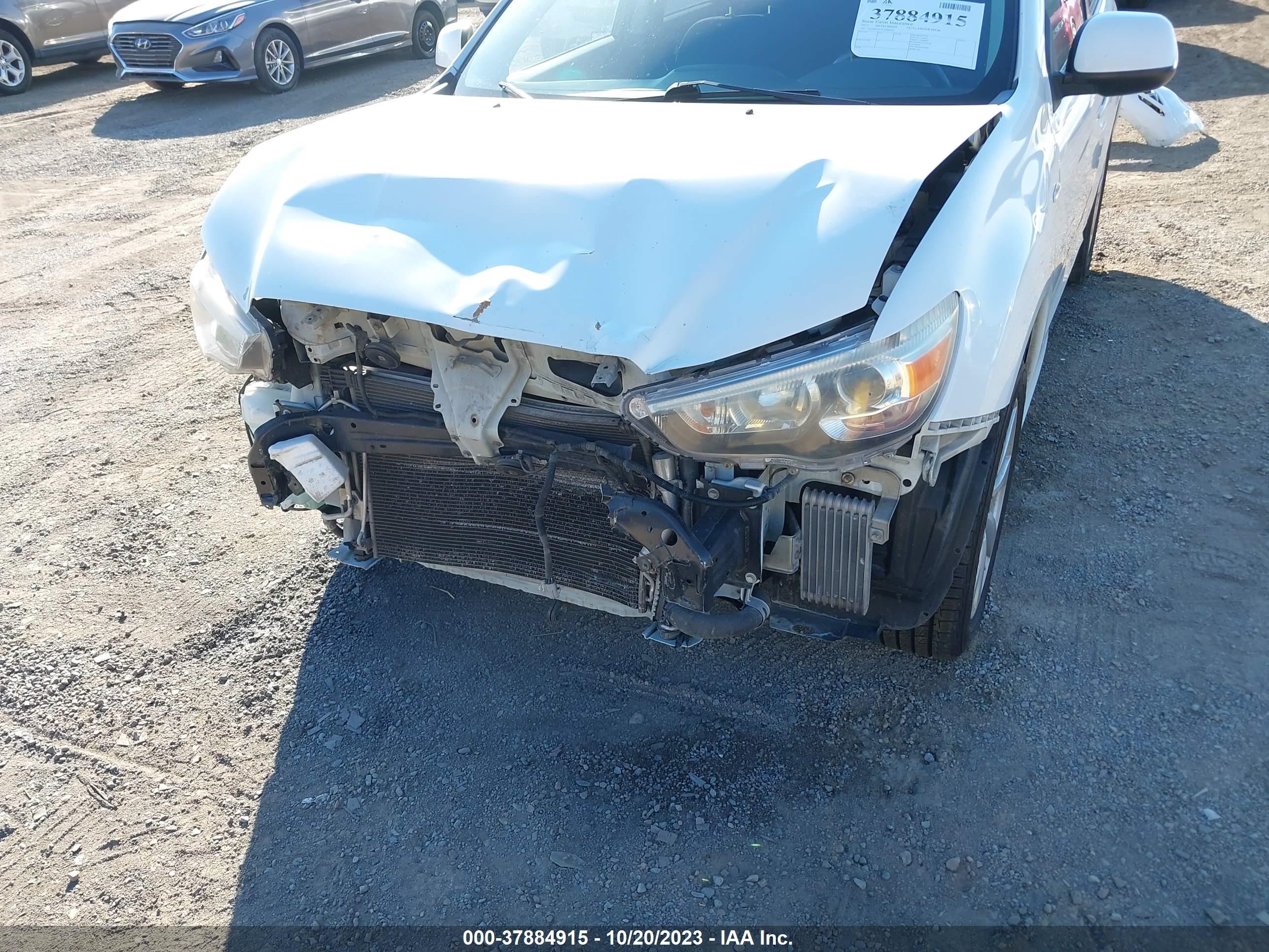 Photo 5 VIN: JA4AR4AU1CZ006239 - MITSUBISHI OUTLANDER 