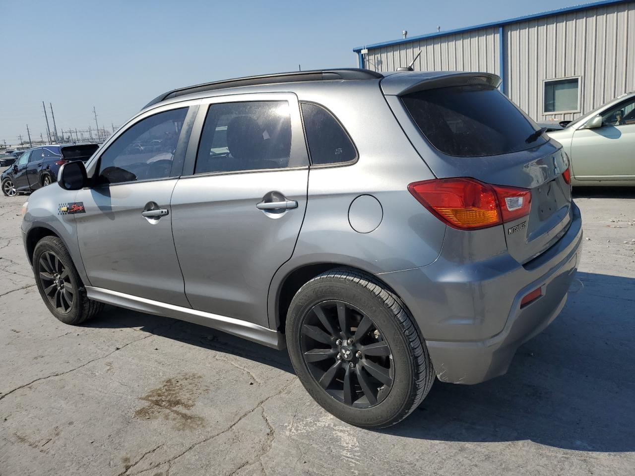 Photo 1 VIN: JA4AR4AU6BZ011726 - MITSUBISHI OUTLANDER 