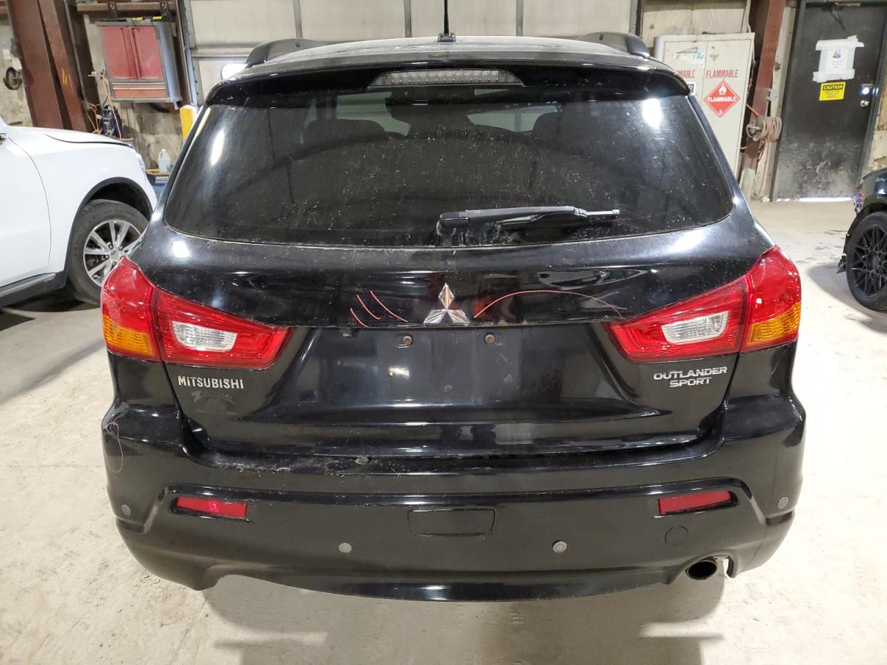 Photo 5 VIN: JA4AR4AUXCZ001654 - MITSUBISHI OUTLANDER 