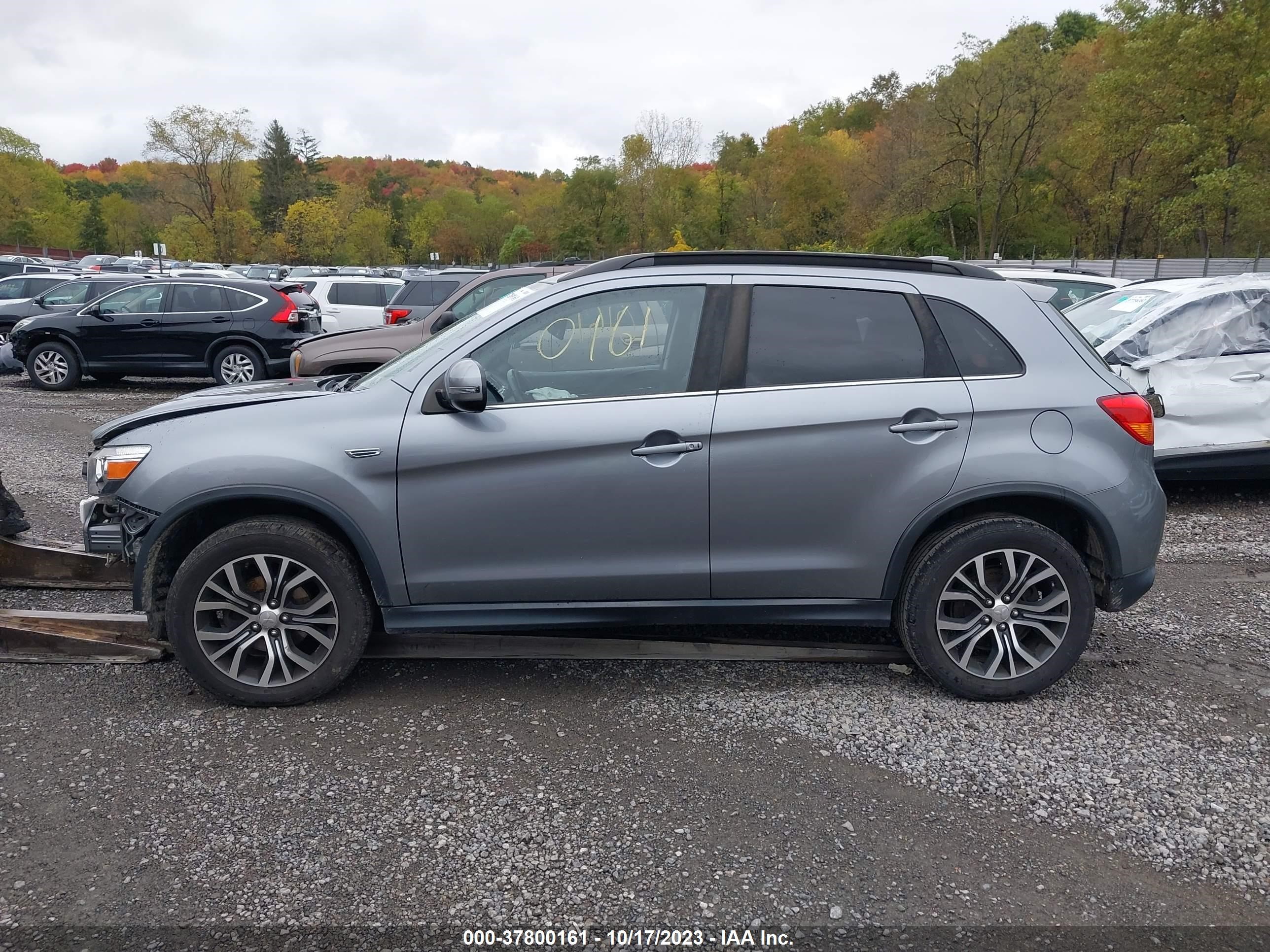 Photo 14 VIN: JA4AR4AW8HZ023452 - MITSUBISHI OUTLANDER 