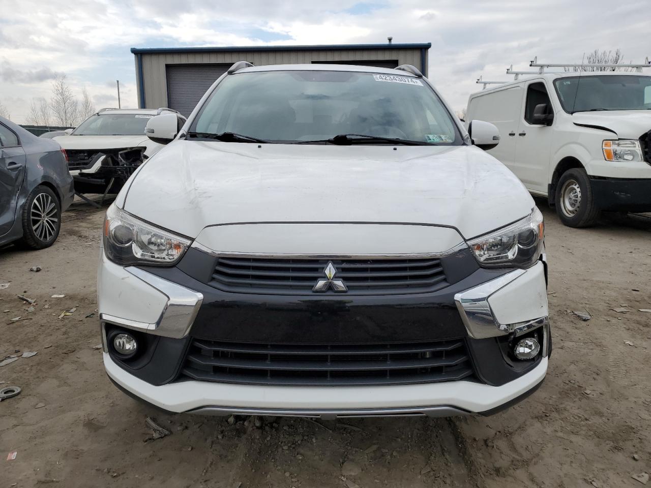 Photo 4 VIN: JA4AR4AW9HZ023069 - MITSUBISHI OUTLANDER 