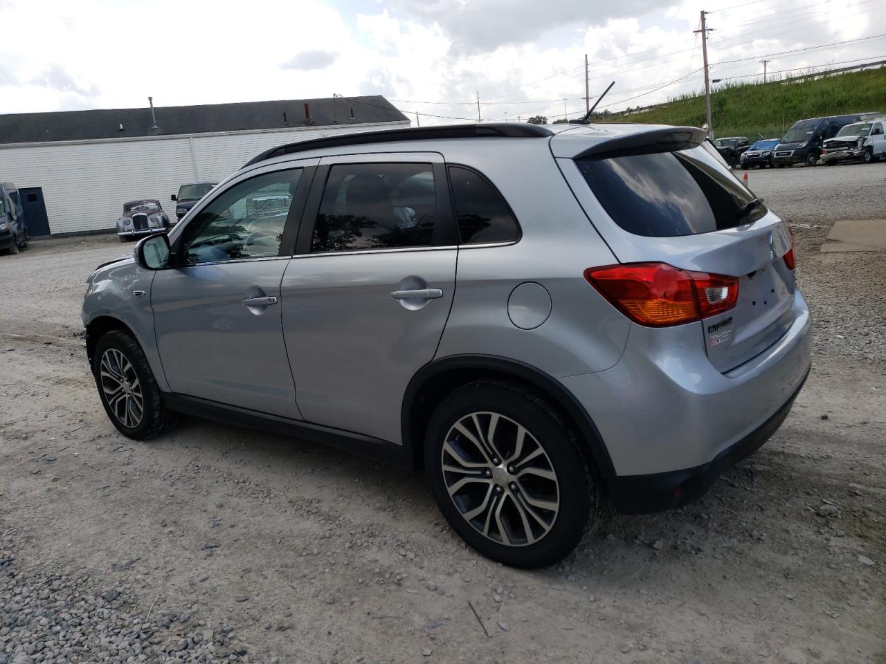 Photo 1 VIN: JA4AR4AWXGZ050778 - MITSUBISHI OUTLANDER 