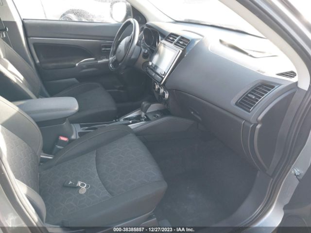 Photo 4 VIN: JA4ARUAU0MU020048 - MITSUBISHI OUTLANDER 